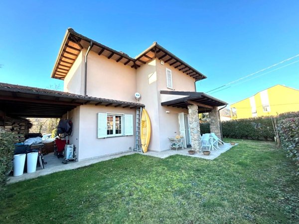 casa indipendente in vendita a Coreglia Antelminelli in zona Piano di Coreglia