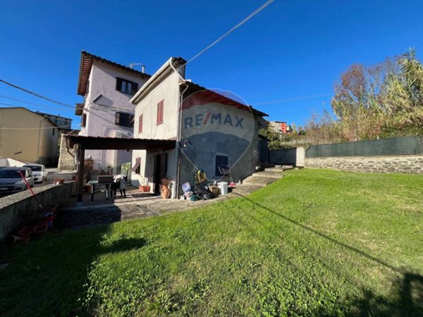 casa indipendente in vendita a Coreglia Antelminelli in zona Ghivizzano