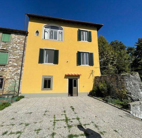 casa indipendente in vendita a Coreglia Antelminelli