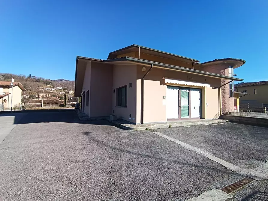 negozio in vendita a Coreglia Antelminelli in zona Ghivizzano