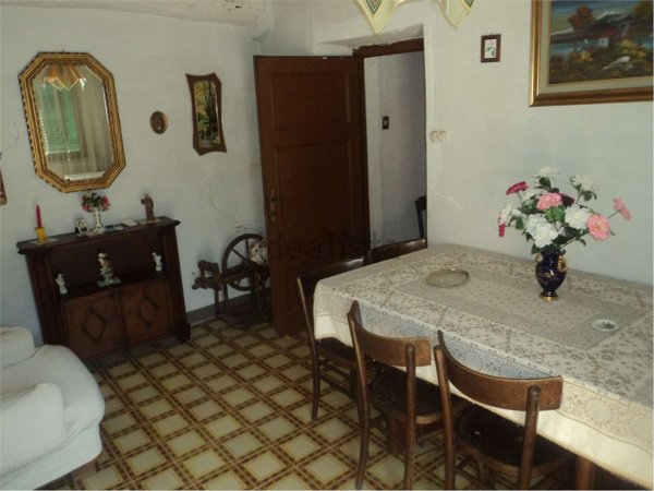 appartamento in vendita a Coreglia Antelminelli in zona Lucignana