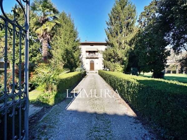 casa indipendente in vendita a Coreglia Antelminelli in zona Ghivizzano