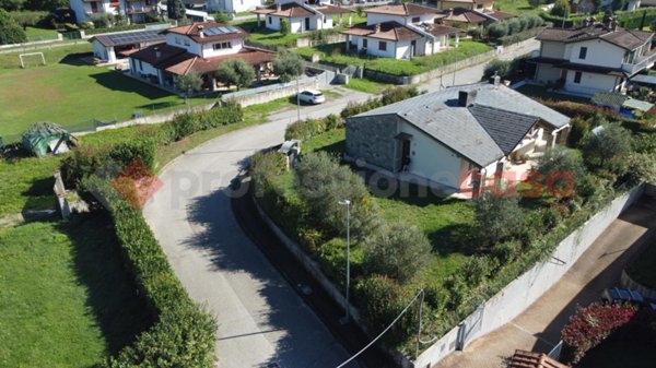 casa indipendente in vendita a Coreglia Antelminelli in zona Piano di Coreglia