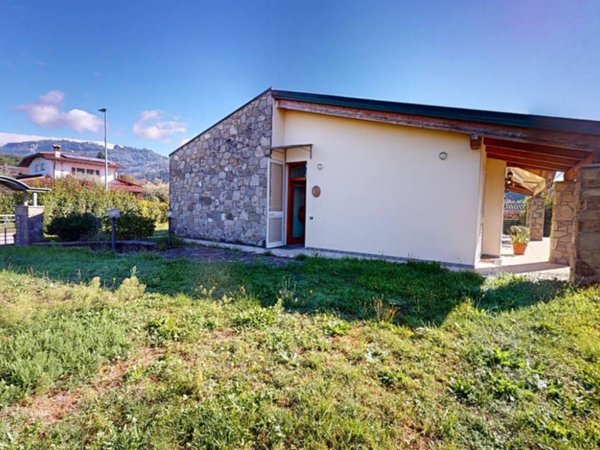 casa indipendente in vendita a Coreglia Antelminelli in zona Piano di Coreglia