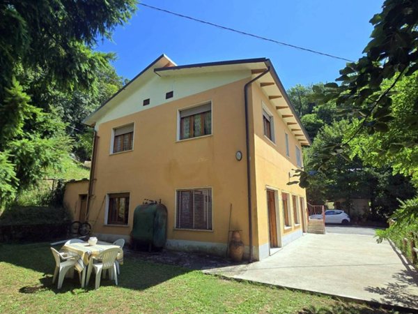 casa indipendente in vendita a Coreglia Antelminelli