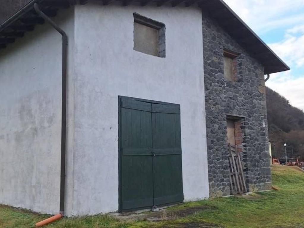 casa indipendente in vendita a Coreglia Antelminelli
