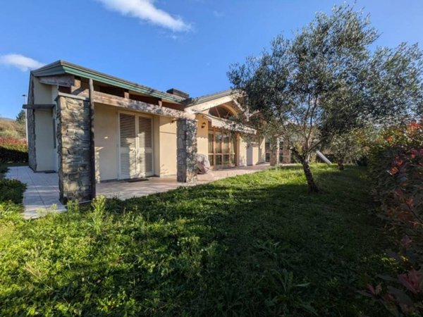 casa indipendente in vendita a Coreglia Antelminelli in zona Piano di Coreglia