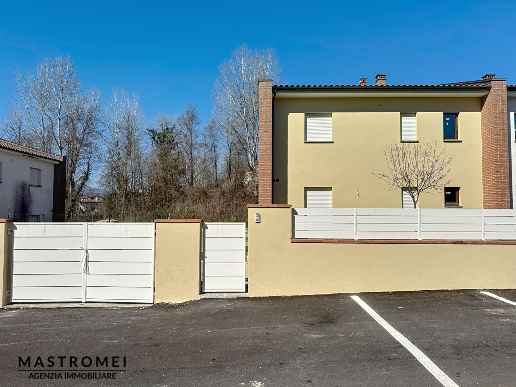 casa indipendente in vendita a Coreglia Antelminelli in zona Ghivizzano