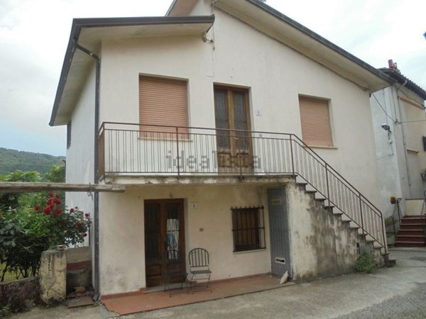 casa indipendente in vendita a Coreglia Antelminelli in zona Piano di Coreglia