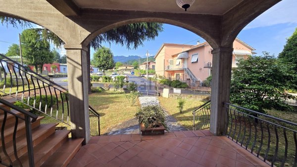 casa indipendente in vendita a Coreglia Antelminelli in zona Piano di Coreglia