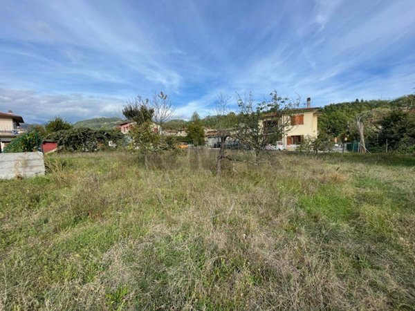 terreno edificabile in vendita a Coreglia Antelminelli in zona Piano di Coreglia