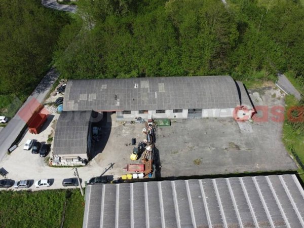 capannone in vendita a Coreglia Antelminelli in zona Piano di Coreglia