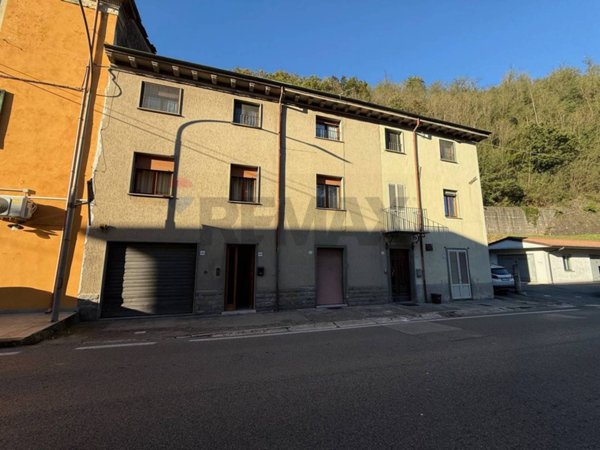 casa indipendente in vendita a Coreglia Antelminelli in zona Calavorno