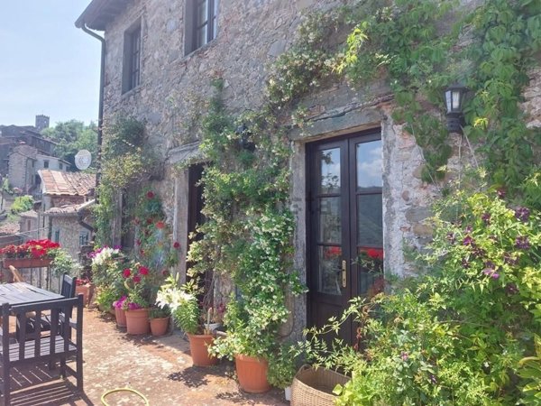 casa indipendente in vendita a Coreglia Antelminelli