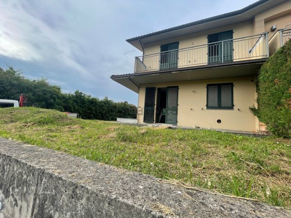 casa indipendente in vendita a Coreglia Antelminelli in zona Piano di Coreglia