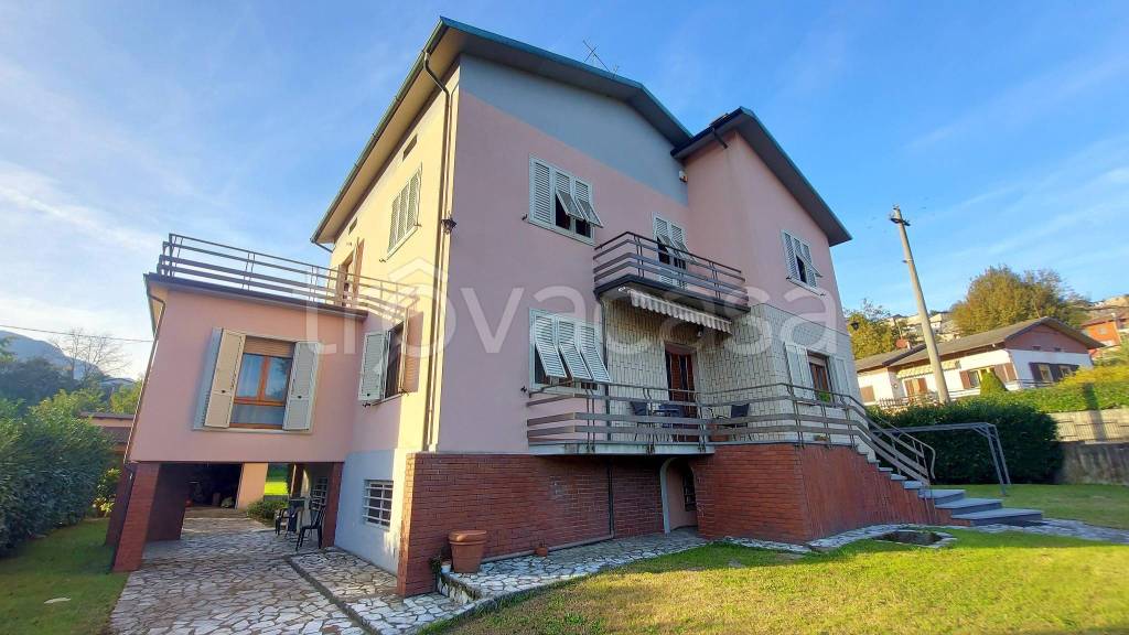 casa indipendente in vendita a Coreglia Antelminelli