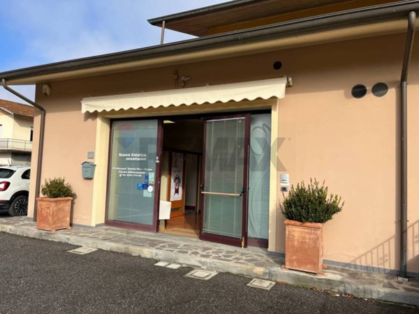 locale commerciale in vendita a Coreglia Antelminelli in zona Ghivizzano