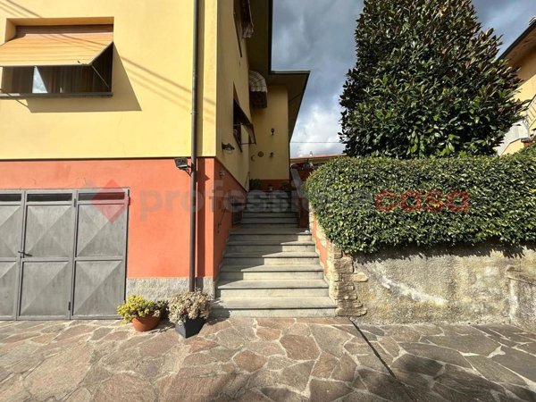 appartamento in vendita a Coreglia Antelminelli in zona Ghivizzano