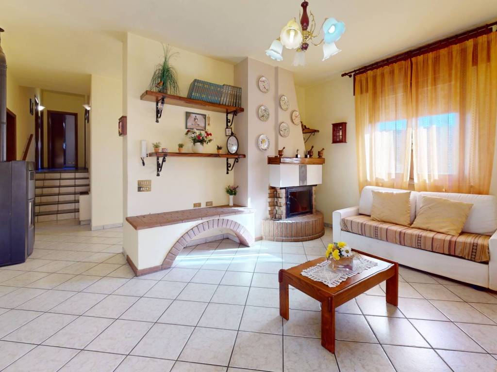 appartamento in vendita a Coreglia Antelminelli in zona Ghivizzano