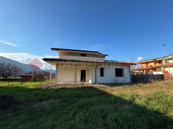 casa indipendente in vendita a Coreglia Antelminelli in zona Piano di Coreglia