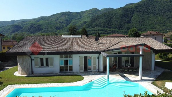 casa indipendente in vendita a Coreglia Antelminelli in zona Piano di Coreglia