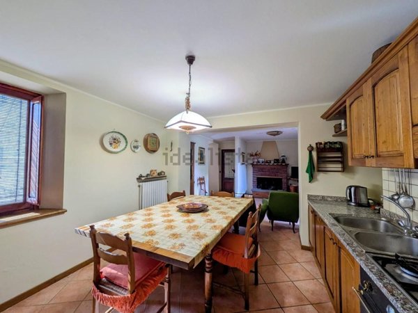 casa indipendente in vendita a Coreglia Antelminelli in zona Vitiana