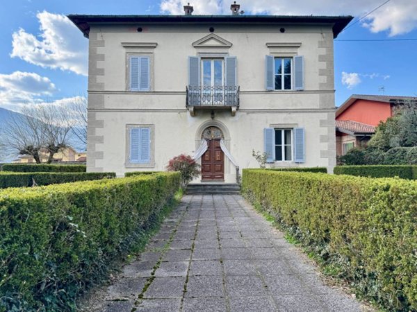 casa indipendente in vendita a Coreglia Antelminelli in zona Piano di Coreglia