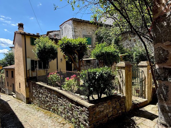 casa indipendente in vendita a Coreglia Antelminelli