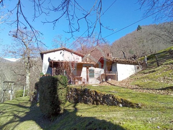 casa indipendente in vendita a Coreglia Antelminelli in zona Gromignana
