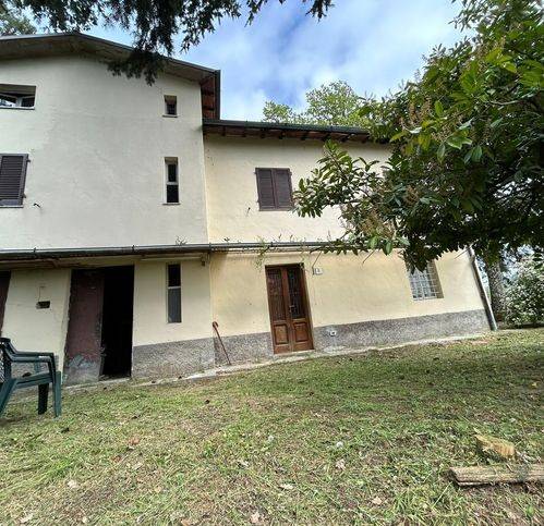 casa indipendente in vendita a Coreglia Antelminelli in zona Lucignana
