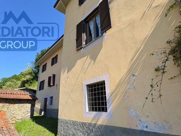 casa indipendente in vendita a Coreglia Antelminelli in zona Ghivizzano