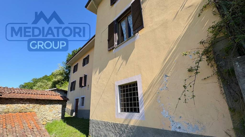 casa indipendente in vendita a Coreglia Antelminelli in zona Ghivizzano