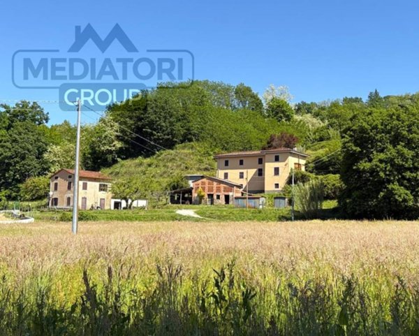 casa indipendente in vendita a Coreglia Antelminelli in zona Ghivizzano