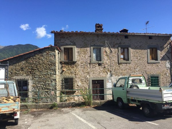 casa indipendente in vendita a Coreglia Antelminelli in zona Tereglio