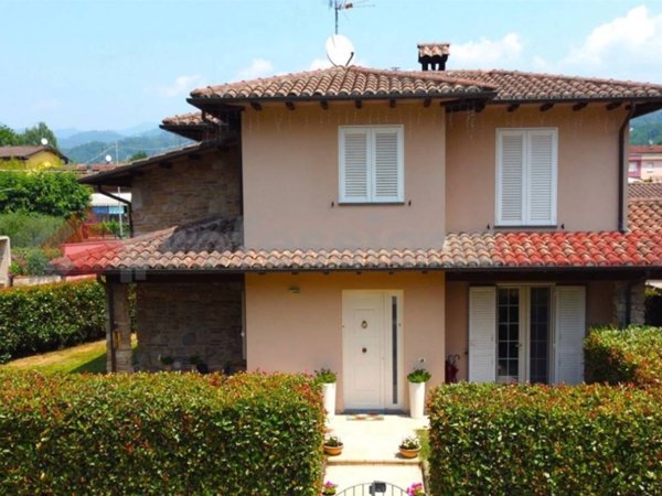 casa indipendente in vendita a Coreglia Antelminelli