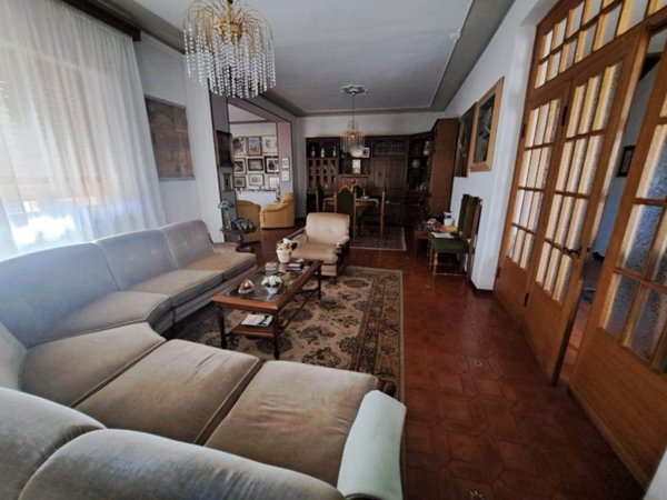 casa indipendente in vendita a Coreglia Antelminelli in zona Ghivizzano