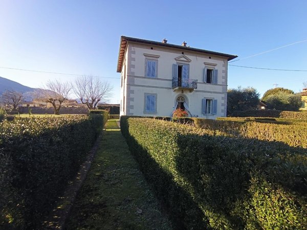 casa indipendente in vendita a Coreglia Antelminelli in zona Piano di Coreglia