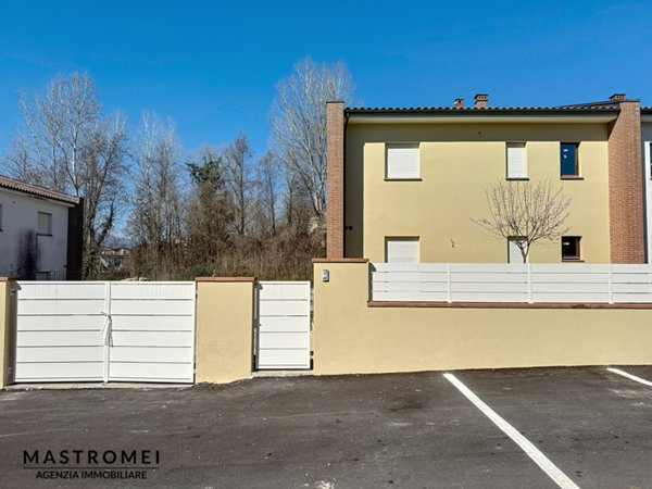 casa indipendente in vendita a Coreglia Antelminelli in zona Calavorno