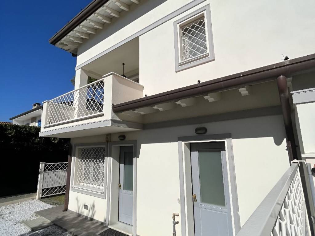 casa indipendente in vendita a Forte dei Marmi