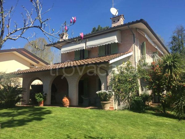 casa indipendente in vendita a Forte dei Marmi