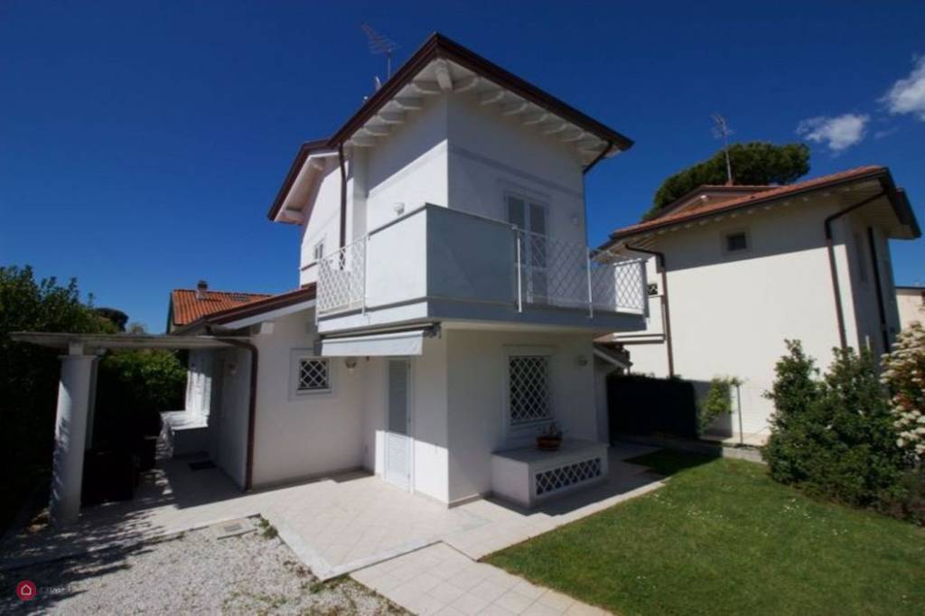 casa indipendente in vendita a Forte dei Marmi