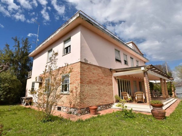 casa indipendente in vendita a Forte dei Marmi