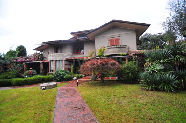 casa indipendente in vendita a Forte dei Marmi