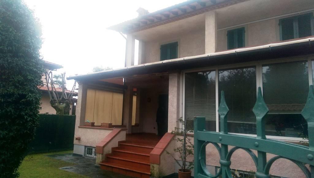 casa indipendente in vendita a Forte dei Marmi