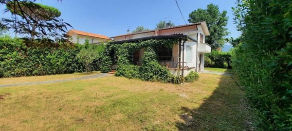 casa indipendente in vendita a Forte dei Marmi