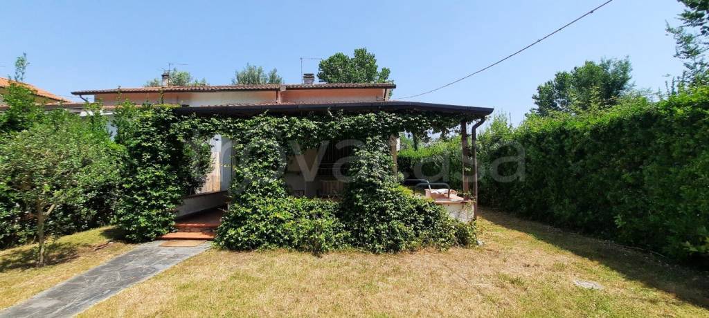 casa indipendente in vendita a Forte dei Marmi