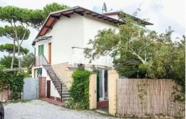 casa indipendente in vendita a Forte dei Marmi
