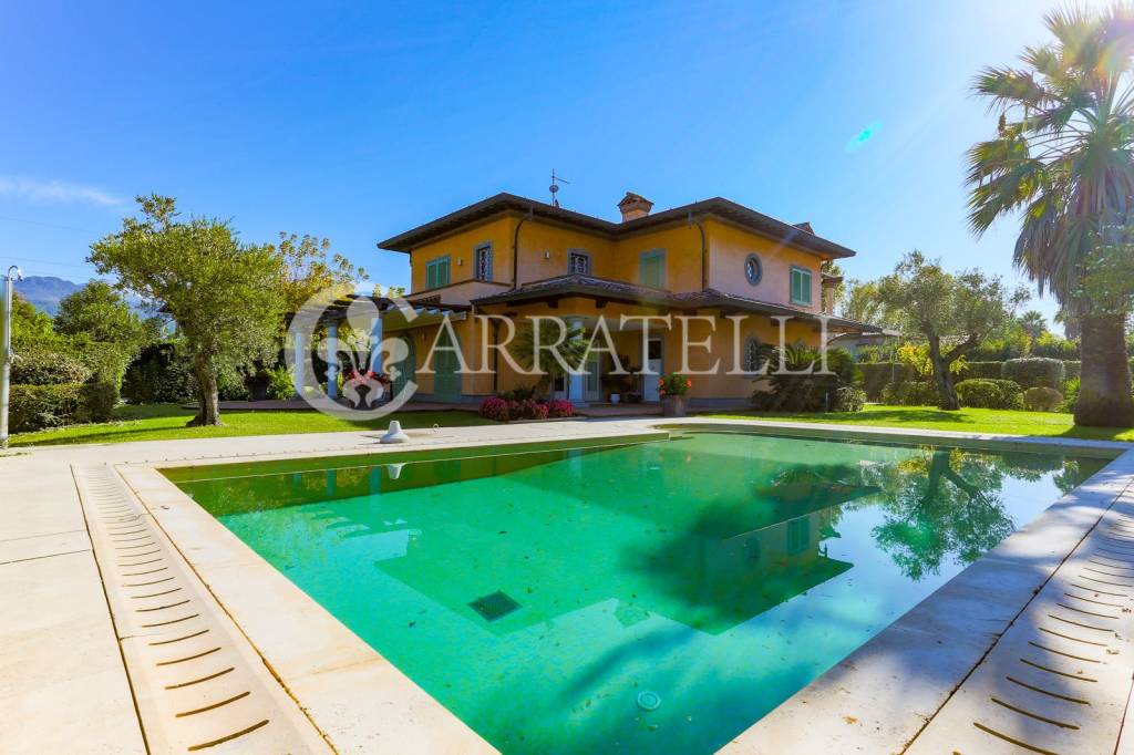 casa indipendente in vendita a Forte dei Marmi