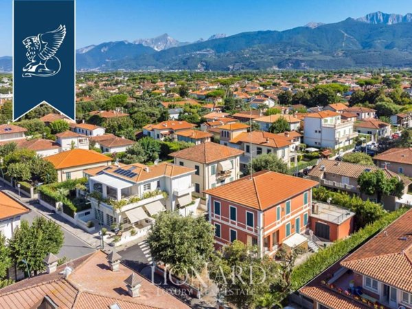 casa indipendente in vendita a Forte dei Marmi