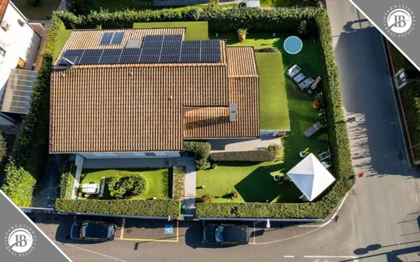 casa indipendente in vendita a Forte dei Marmi in zona Vaiana